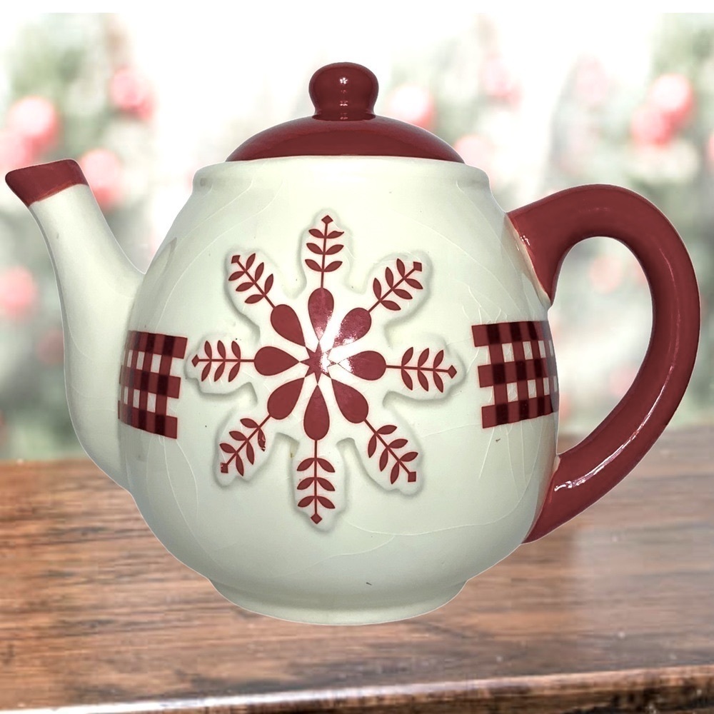 Teapot Folk Art Winter Gingham Buffalo Check Plaid Christmas Retired Red White